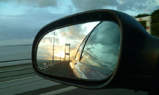 Illustration for article titled Objects in mirror are closer than they appear